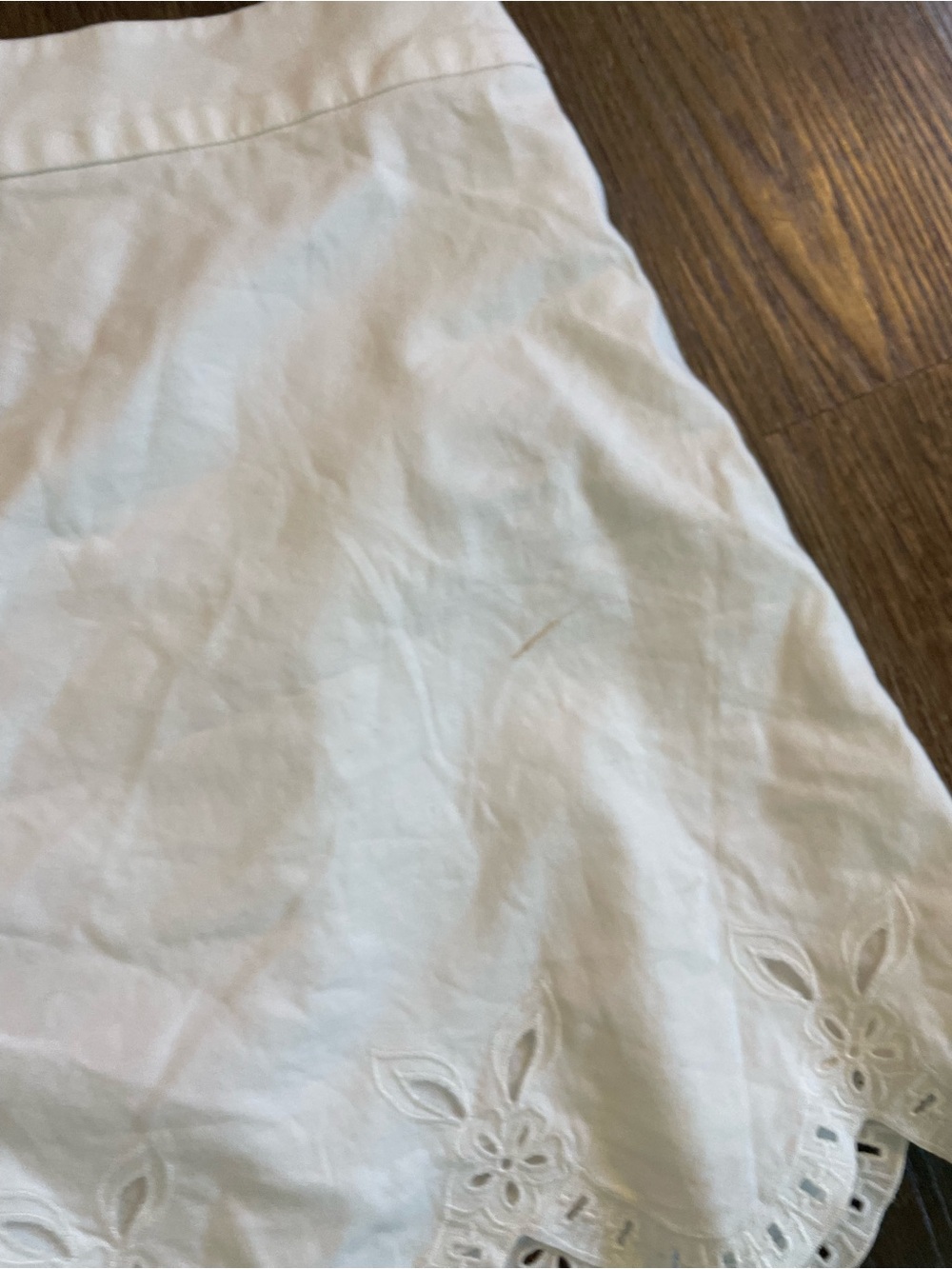 Reformation White Eyelet Scallop-Hem Women’s Shorts size 4 - Picture 4 of 5